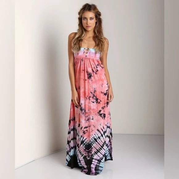 chinese dress ladies Boho Maxi Tie Dye Dress for Women / Open Back Bohemian Summer Resort Outfit in Red main image 1